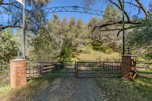 17551 Lueders Ct, Fiddletown, CA 95629 - Photo 3