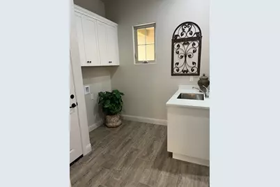 8740 N Privado Court, Hilmar, CA 95324 - Photo 13