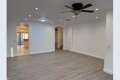 683 Mark Thomas Drive, Yuba City, CA 95993 - Photo 3