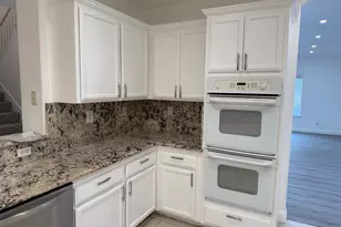 683 Mark Thomas Dr, Yuba City, CA 95993 - Photo 11