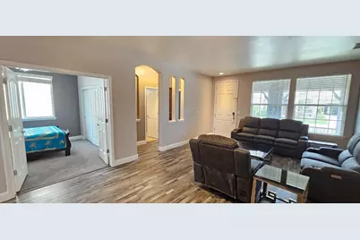 11724 Brook Valley Way, Rancho Cordova, CA 95742 - Photo 7