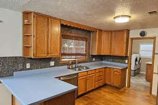 1140 Locust St, Gridley, CA 95948 - Photo 5