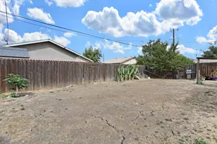 2337 E Alpine Ave, Stockton, CA 95205 - Photo 31