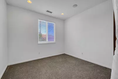 1670 Guildford Way, Plumas Lake, CA 95961 - Photo 37