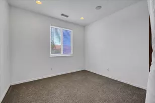 1670 Guildford Way, Plumas Lake, CA 95961 - Photo 37