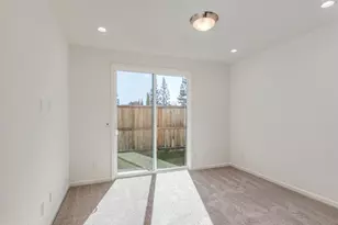 8204 Caminata Ln, Carmichael, CA 95608 - Photo 15