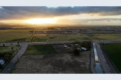 22718 Mountain House Parkway, Tracy, CA 95391 - Photo 11