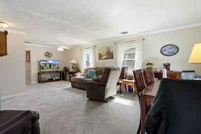 3061 Kroy Way, Sacramento, CA 95820 - Photo 9