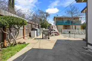 3061 Kroy Way, Sacramento, CA 95820 - Photo 27