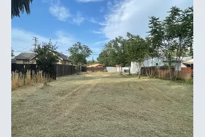 520 14th Street, Modesto, CA 95354 - Photo 1