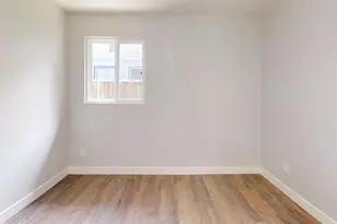 2433 Gwen Dr, Sacramento, CA 95825 - Photo 19