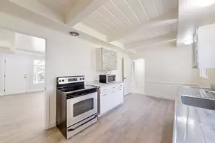 2433 Gwen Dr, Sacramento, CA 95825 - Photo 9