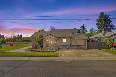 1004 11th Street, Marysville, CA 95901 - Photo 1