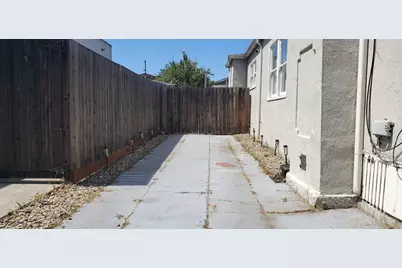 1755 87th Avenue, Oakland, CA 94621 - Photo 3