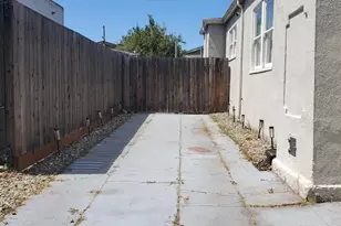 1755 87th Ave, Oakland, CA 94621 - Photo 3