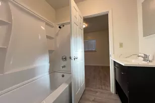 609 E Jefferson St, Stockton, CA 95206 - Photo 17