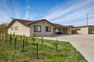 2195 Baldwin Ln, Stockton, CA 95215 - Photo 5