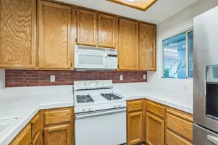 7340 Hamden Pl, Sacramento, CA 95842 - Photo 11