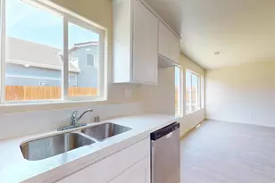 5555 Landon Ln, Riverbank, CA 95367 - Photo 9