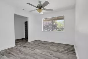302 Sepulveda Dr, Stockton, CA 95210 - Photo 9