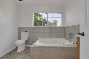 302 Sepulveda Dr, Stockton, CA 95210 - Photo 23