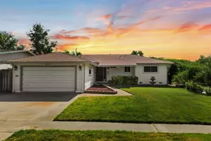 807 Oak Ridge Dr, Roseville, CA 95661 - Photo 1