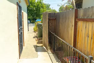 3340 43rd St, Sacramento, CA 95817 - Photo 35