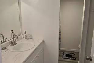 8572 German Dr, Sacramento, CA 95828 - Photo 17