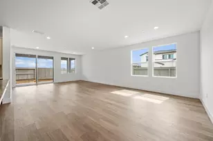 7000 Carbone Dr, Roseville, CA 95747 - Photo 11