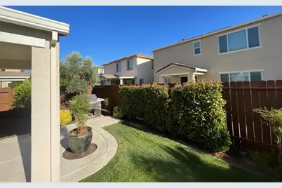 9033 Himalaya Way, Roseville, CA 95747 - Photo 15