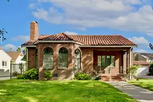 423 W Monterey Ave, Stockton, CA 95204 - Photo 1