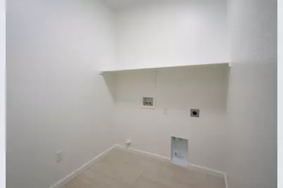 7325 Dorstone Way, Sacramento, CA 95829 - Photo 9
