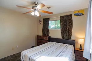 1070 E 23rd St, Merced, CA 95340 - Photo 19