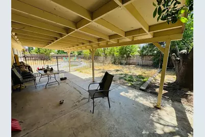 4531 W Malibu Avenue, Fresno, CA 93722 - Photo 13