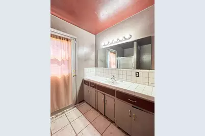 1041 Golden Gate Avenue, Dos Palos, CA 93620 - Photo 33