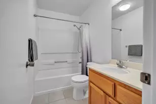 6465 Laguna Mirage Ln, Elk Grove, CA 95758 - Photo 9