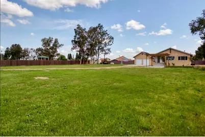 21044 E Meza Lane, Linden, CA 95236 - Photo 5