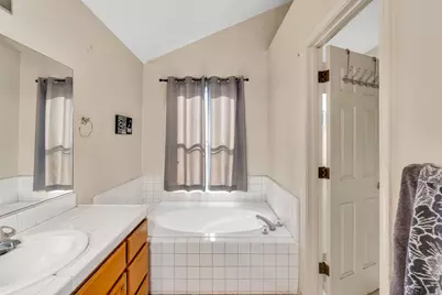 1928 Davis Drive, Los Banos, CA 93635 - Photo 27