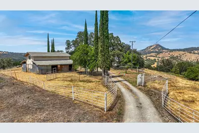 9574 Highway 49, Mokelumne Hill, CA 95245 - Photo 13