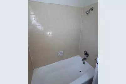 2532 W Chestnut Court, Visalia, CA 93277 - Photo 9