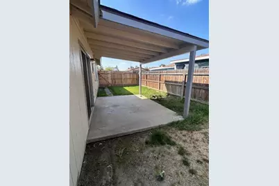 2532 W Chestnut Court, Visalia, CA 93277 - Photo 11