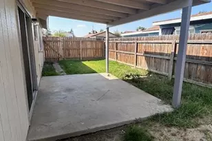 2532 W Chestnut Ct, Visalia, CA 93277 - Photo 11