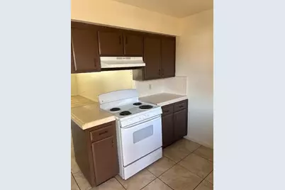 2532 W Chestnut Court, Visalia, CA 93277 - Photo 13