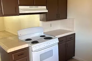 2532 W Chestnut Ct, Visalia, CA 93277 - Photo 13