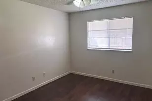 2532 W Chestnut Ct, Visalia, CA 93277 - Photo 17