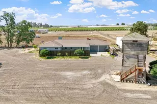 18365 E Clausen Rd, Turlock, CA 95380 - Photo 15