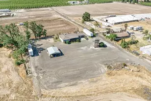 18365 E Clausen Rd, Turlock, CA 95380 - Photo 17