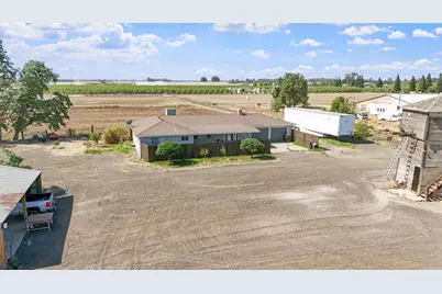 18365 E Clausen Road, Turlock, CA 95380 - Photo 3