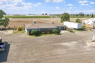 18365 E Clausen Rd, Turlock, CA 95380 - Photo 3