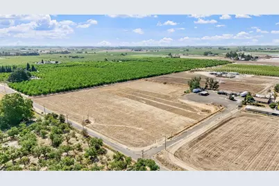 18365 E Clausen Road, Turlock, CA 95380 - Photo 25